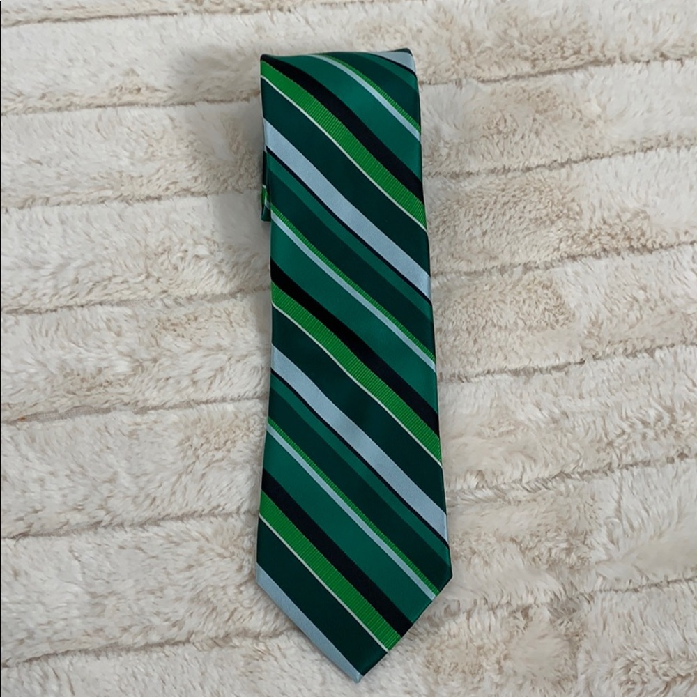 3/$10🙌 Arrow Green Diagonal Striped Tie
